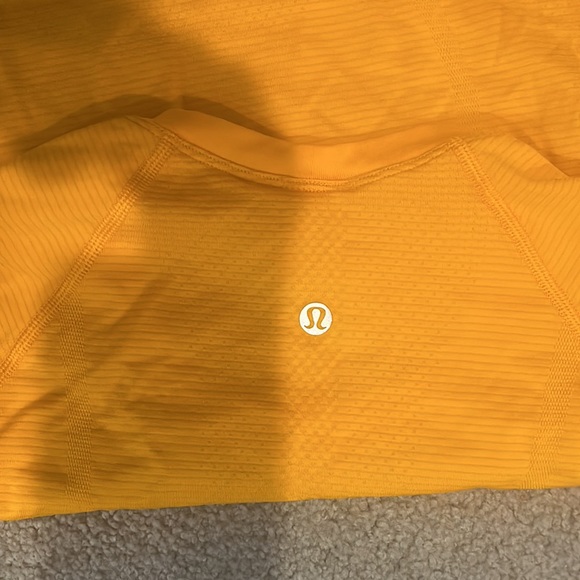 Lululemon Swiftly tech - Picture 2 of 3